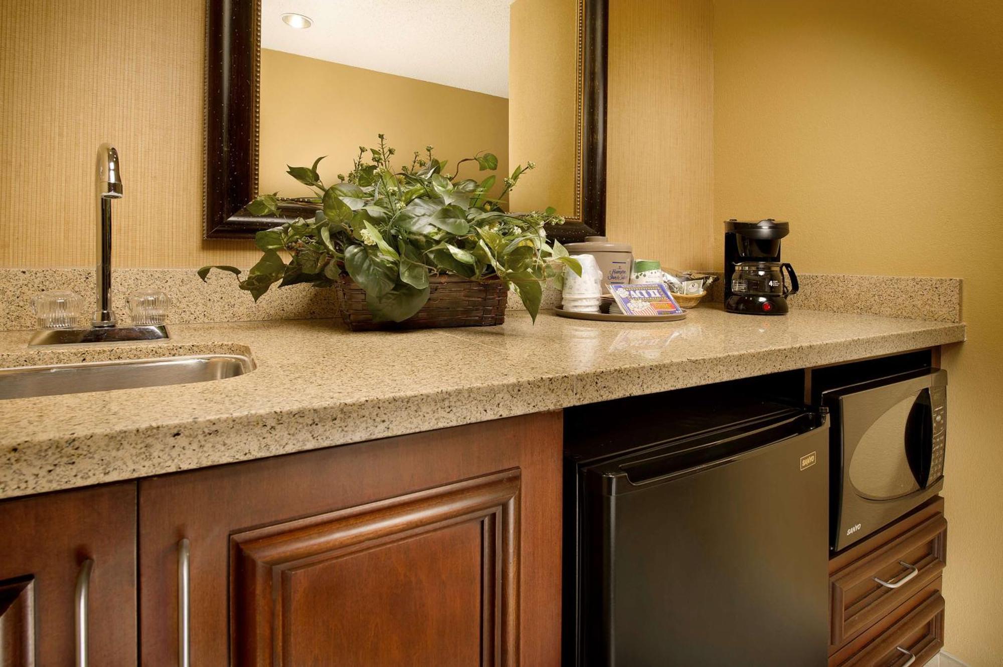 Hampton Inn And Suites San Antonio Airport Extérieur photo