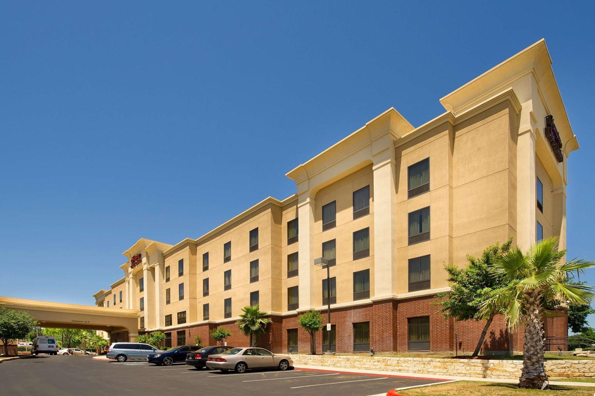 Hampton Inn And Suites San Antonio Airport Extérieur photo