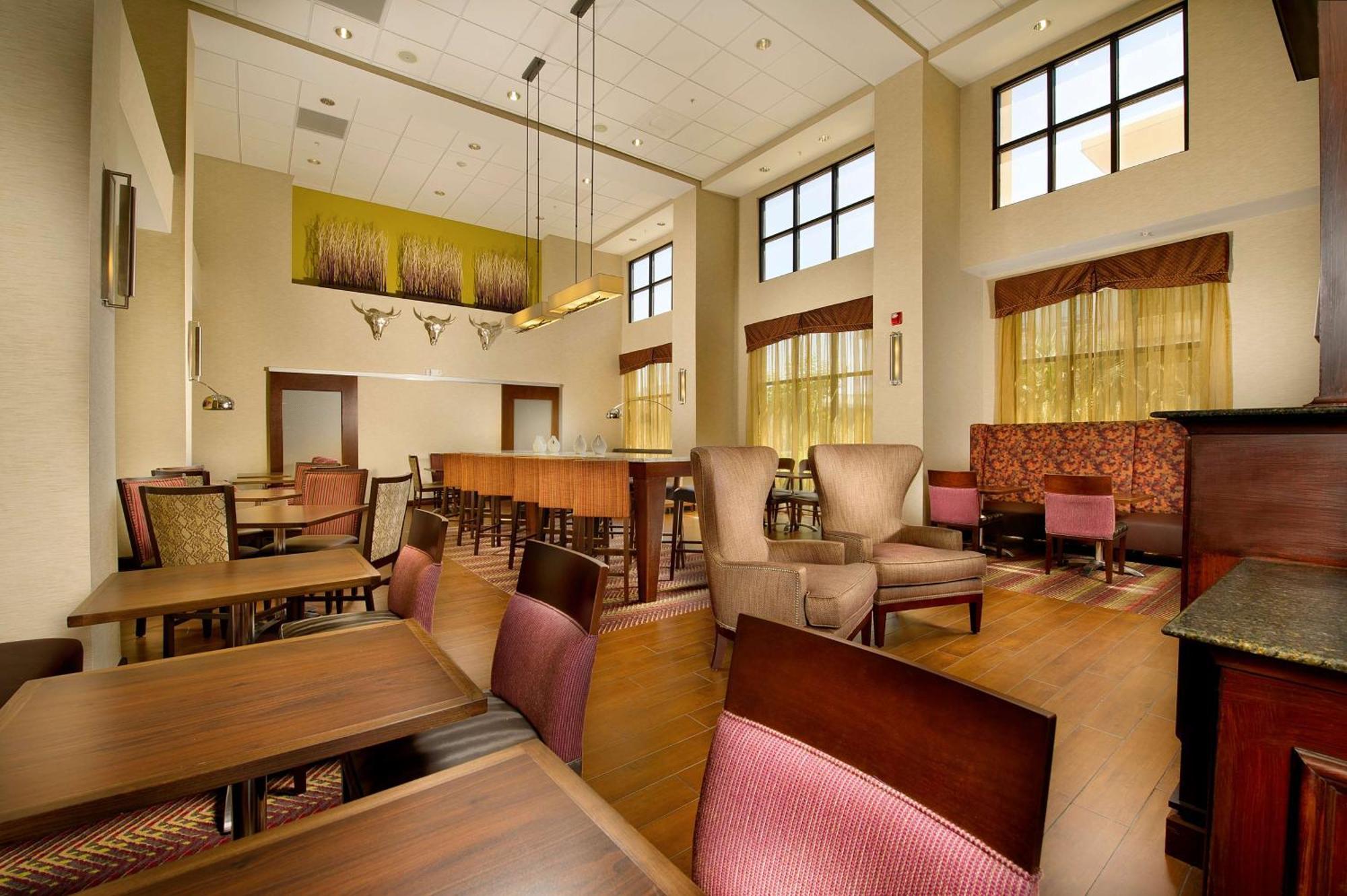 Hampton Inn And Suites San Antonio Airport Extérieur photo
