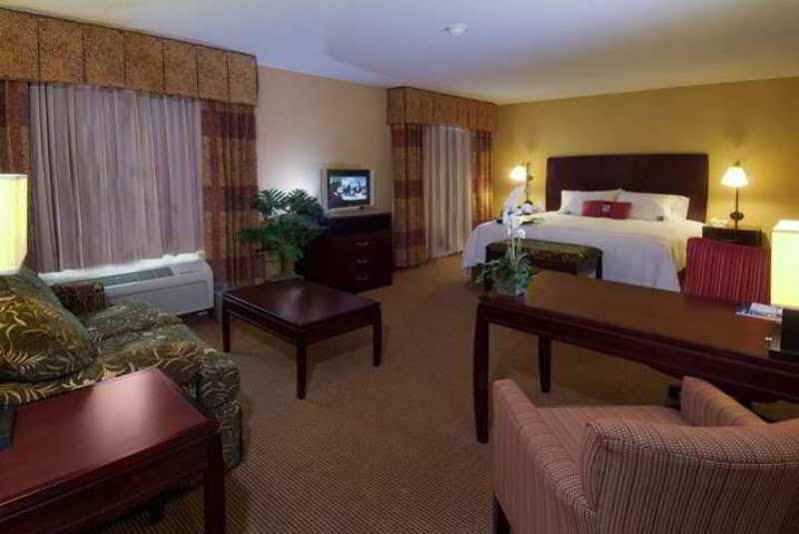 Hampton Inn And Suites San Antonio Airport Extérieur photo